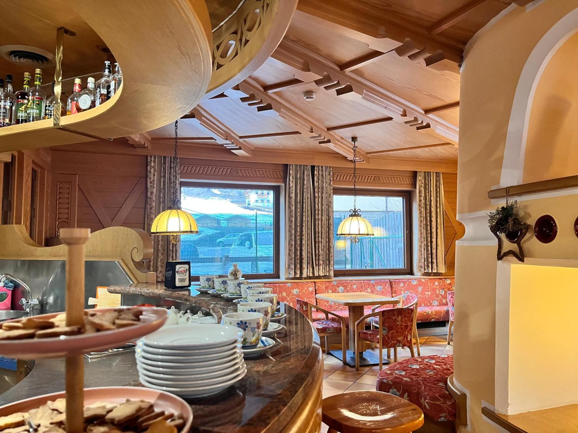 Hotel Rododendro Val Di Fassa Кампітелло-ді-Фасса Екстер'єр фото